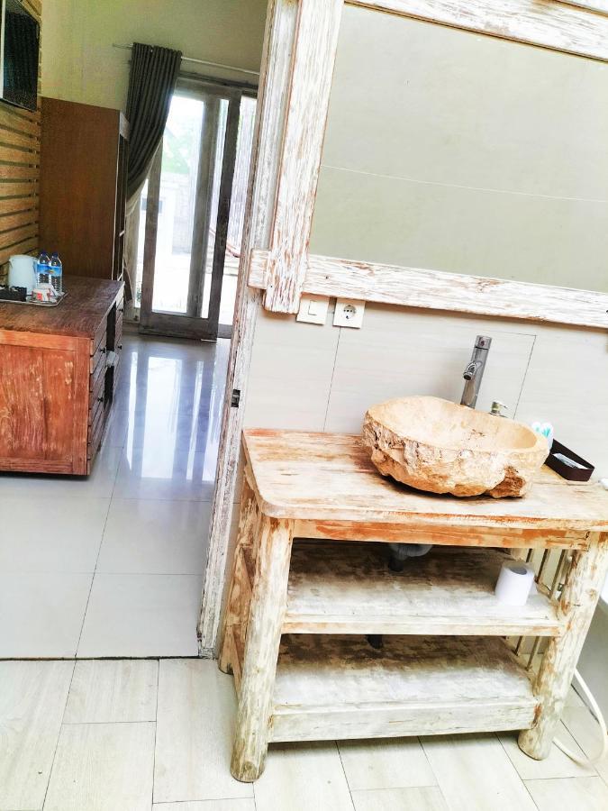 The 5 Brothers Hotel Gili Trawangan Exterior photo