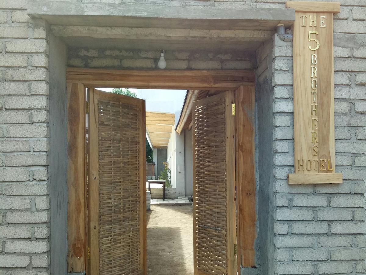The 5 Brothers Hotel Gili Trawangan Exterior photo