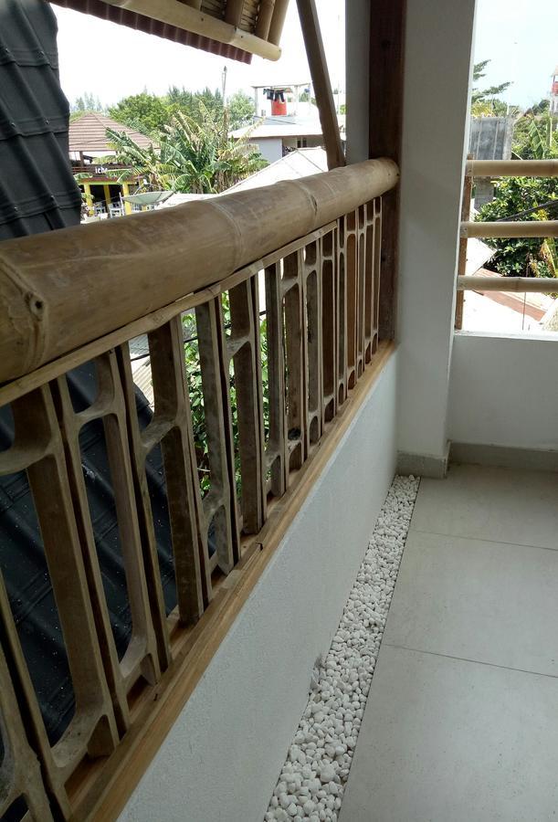 The 5 Brothers Hotel Gili Trawangan Exterior photo