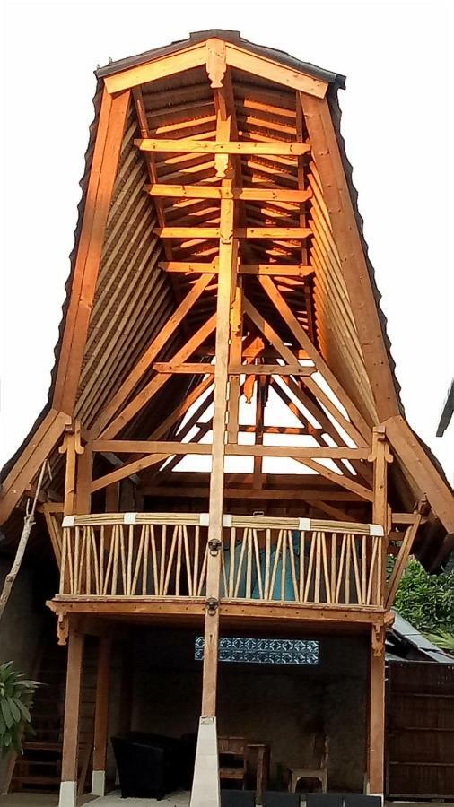The 5 Brothers Hotel Gili Trawangan Exterior photo