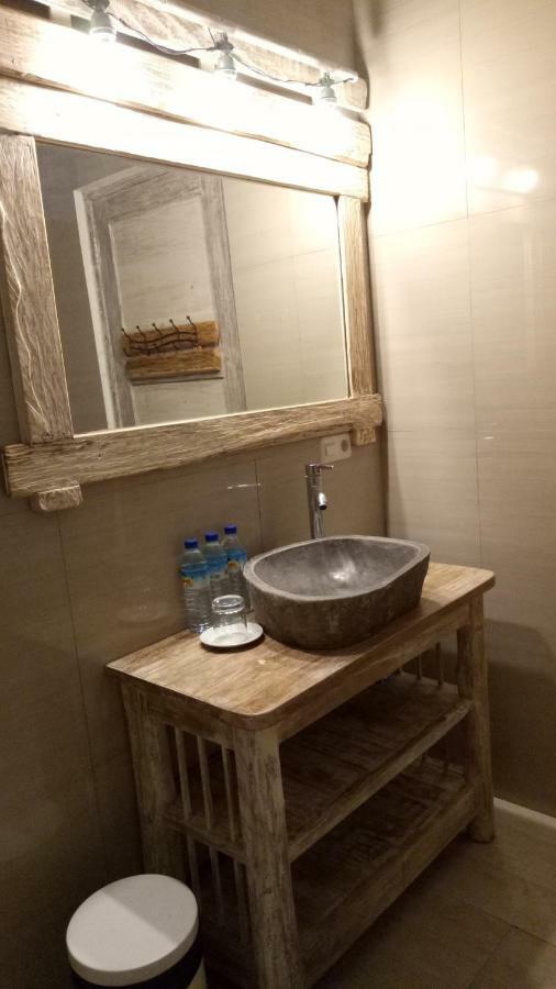 The 5 Brothers Hotel Gili Trawangan Exterior photo