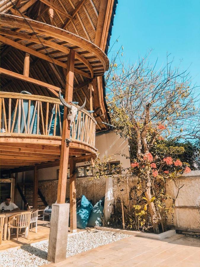 The 5 Brothers Hotel Gili Trawangan Exterior photo