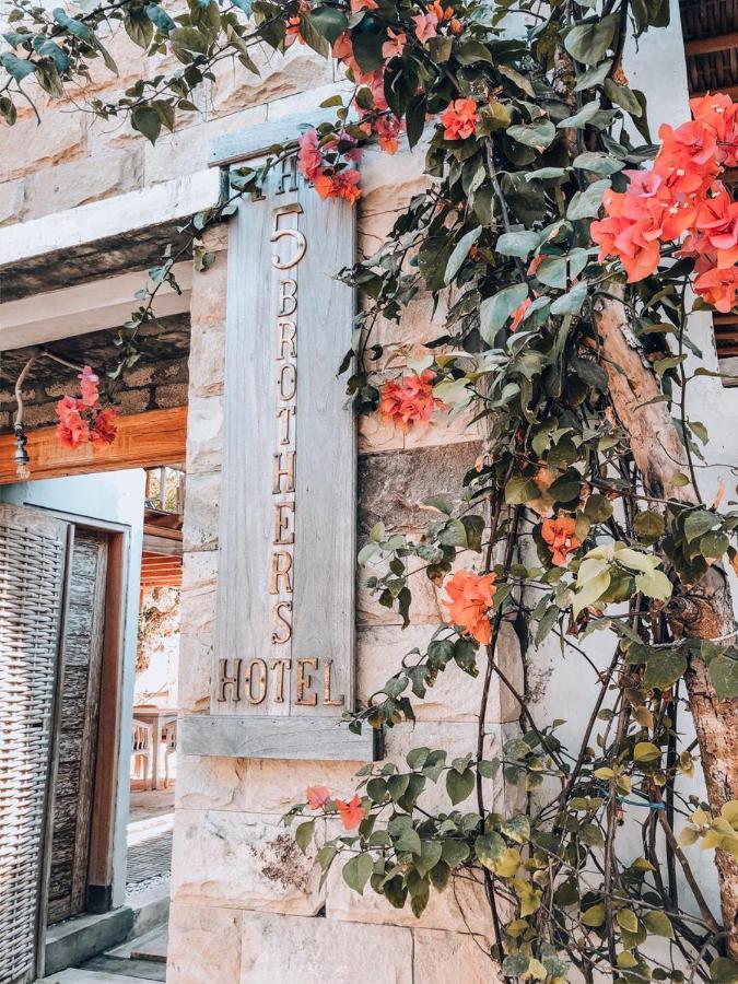 The 5 Brothers Hotel Gili Trawangan Exterior photo